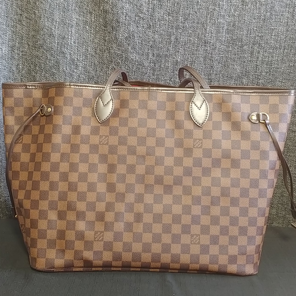 Louis Vuitton Neverfull GM Tote - Picture 2 of 8